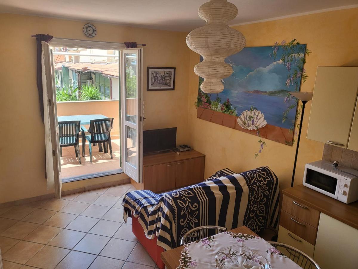 The Shell Apartment Bordighera Exterior photo